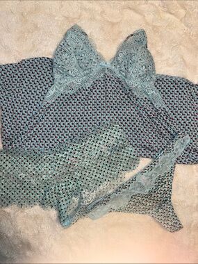 Y2K Victoria's Secret Light Blue Lace-Trimmed Patterned Chemise Bundle w/panties